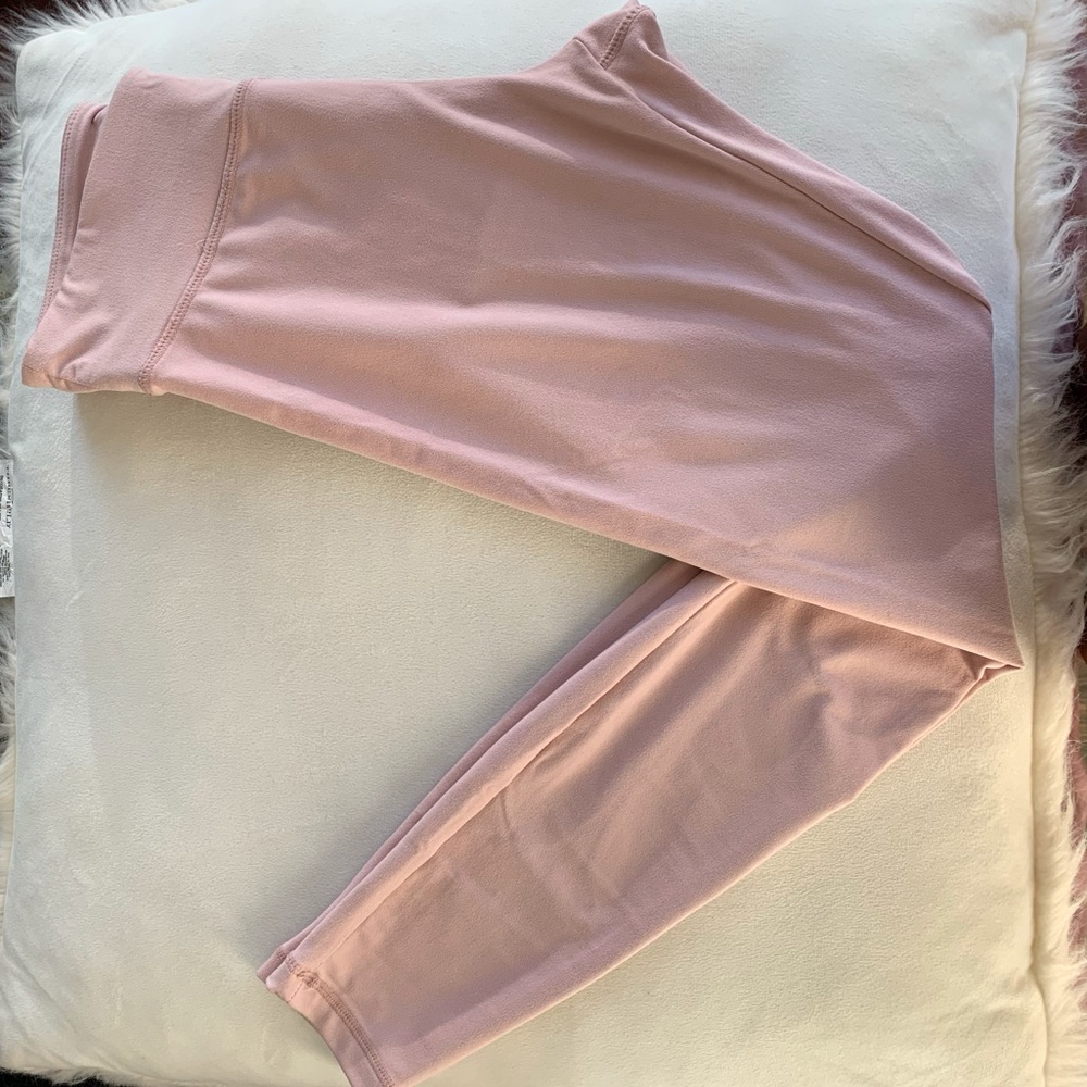 Danskin light pink leggings